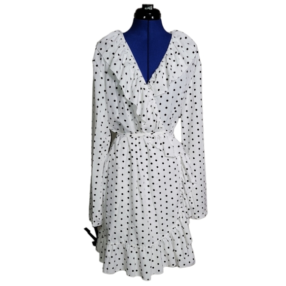Plus Polka Dot Wrap Dress - Picture 3 of 6